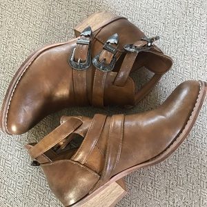 Maurice’s brown booties sz 7